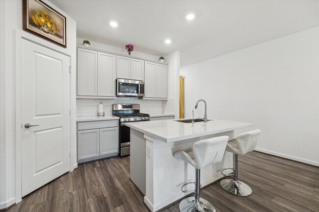 Photo - 7122 Clearwater Cv Dr