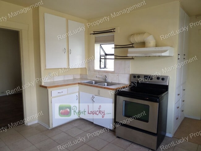 Photo - 6523 35th Ave SW Unit Nguyen-Seattle Duplex #A