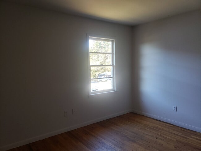 Photo - 219 Nichol St Unit A