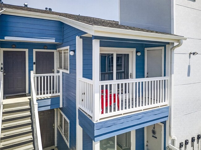 Building Photo - 3506 Cove View Blvd Unit 212