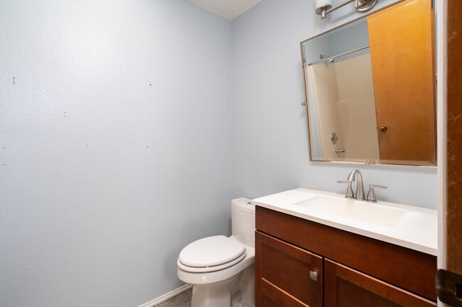 Photo - 124 N 39th Pl