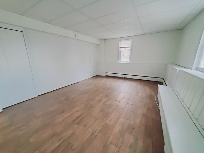 Photo - 47 Whitmore Ln Unit 1