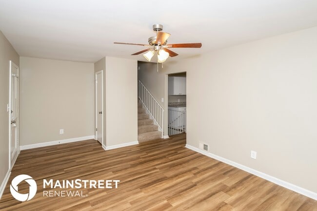 Photo - 1653 6th St NW