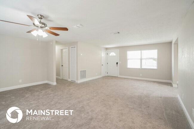 Photo - 583 Madeira Dr