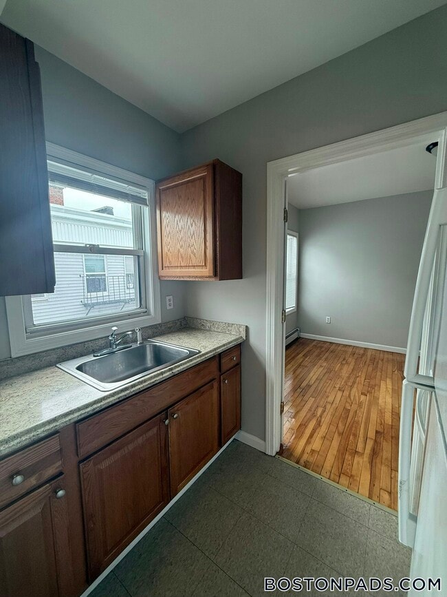 Building Photo - 4 Kingsley Terrace Rental