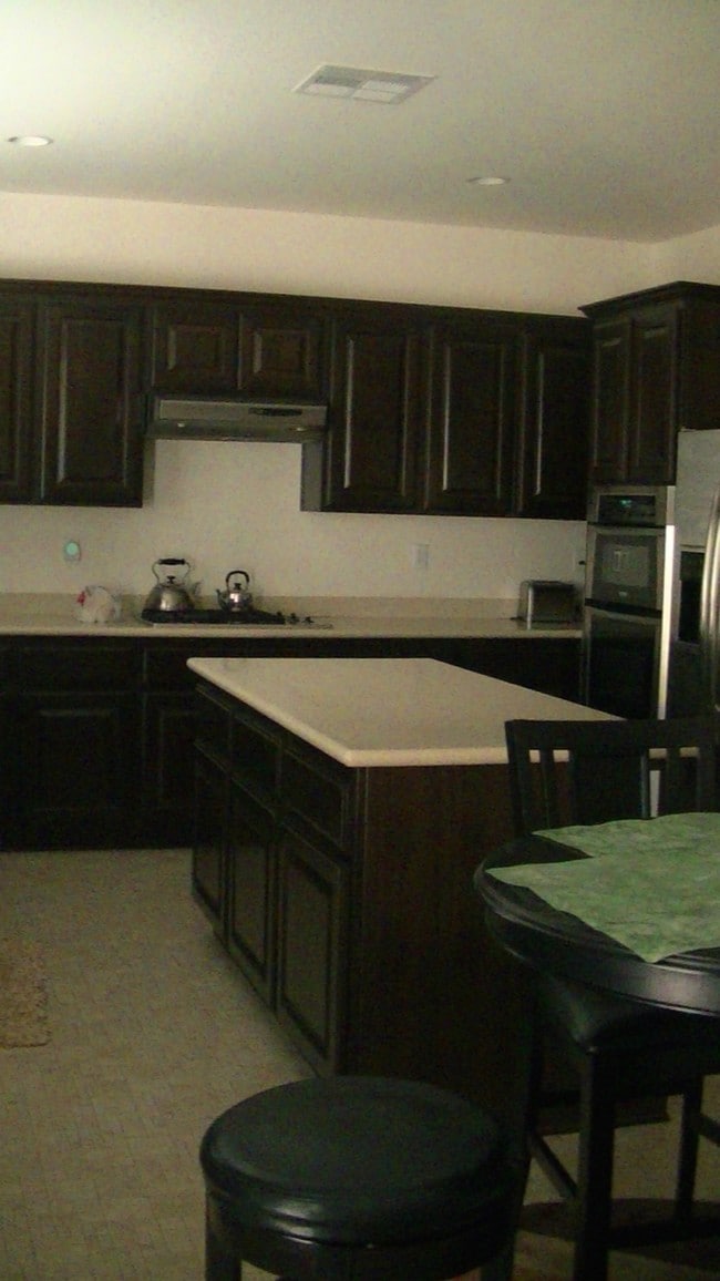 Kitchen - 9810 Grey Goose St