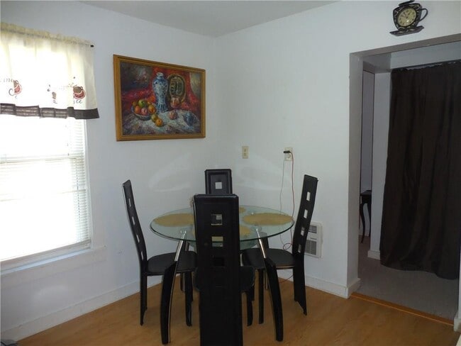 Photo - 17 Lake Ave Unit 2