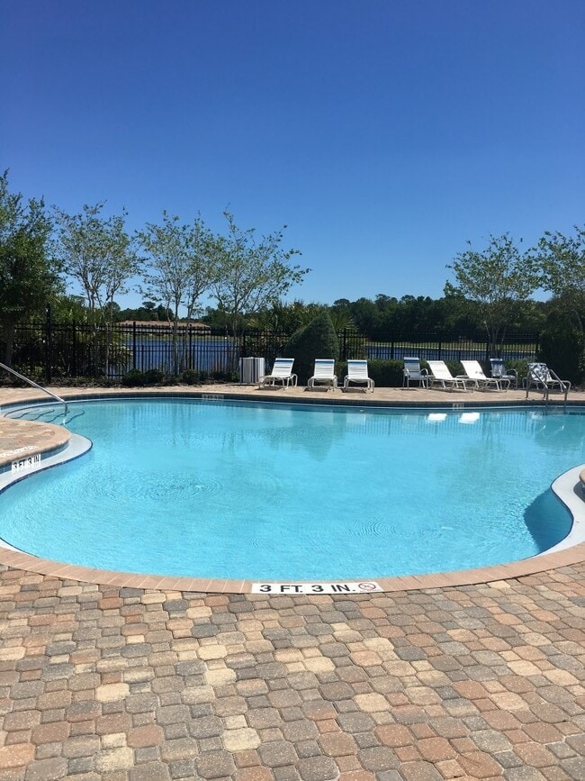 Photo - Conserviation View - 3/2.5 Townhome with Lakeside Pool & Lakeside walking trial - gated community