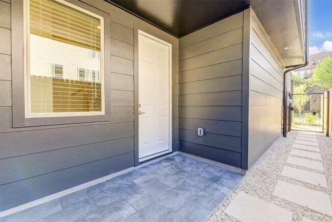 Photo - 2307 Jackson St