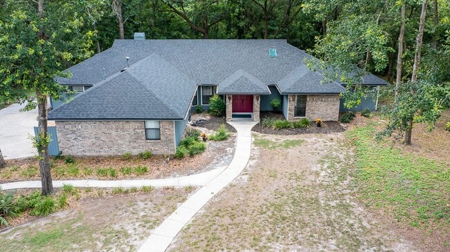 Building Photo - Park Avenue- 4 Bedroom/3 Bath - BEAUTIFUL! Rental