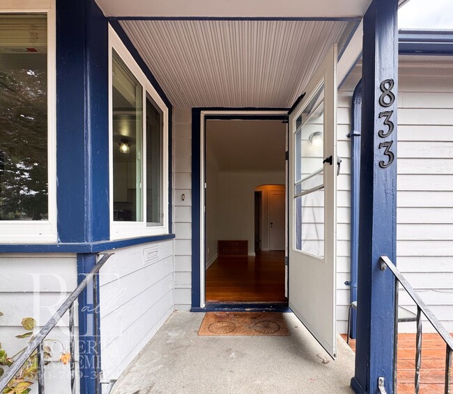 833 S Summit Ave