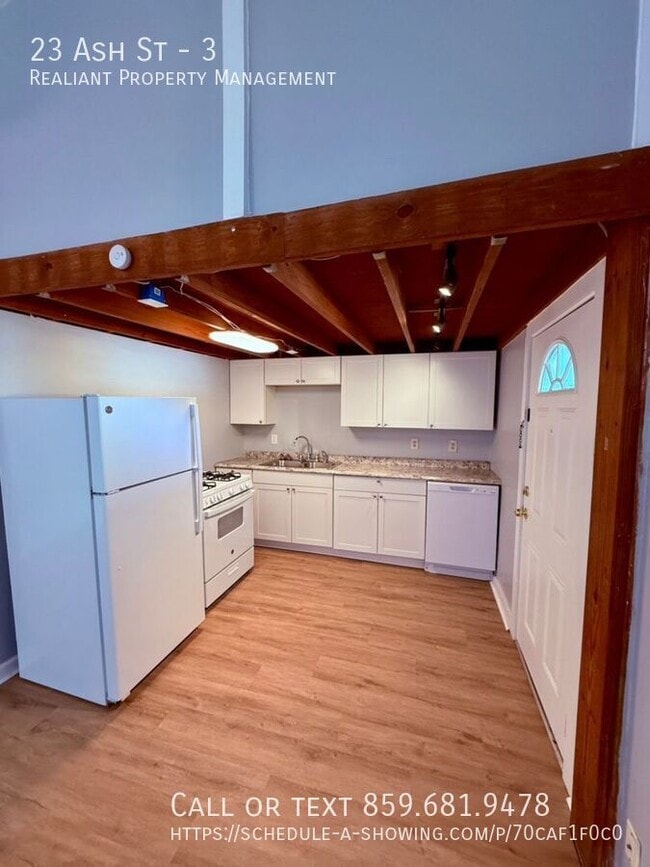 Photo - 23 Ash St Unit 3