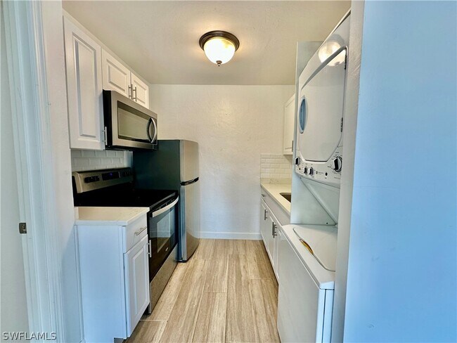 Photo - 4241 Tarpon Ave