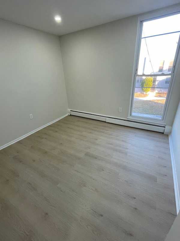 Building Photo - 2200 Hamilton Ave Rental