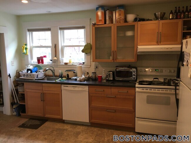 Photo - 124 Nonantum St