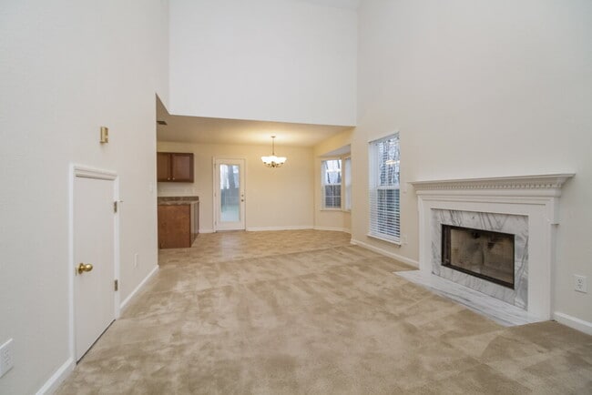 Photo - 608 Birchbrook Ct