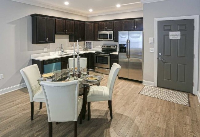 Eat in Kitchen - Ayer Woods