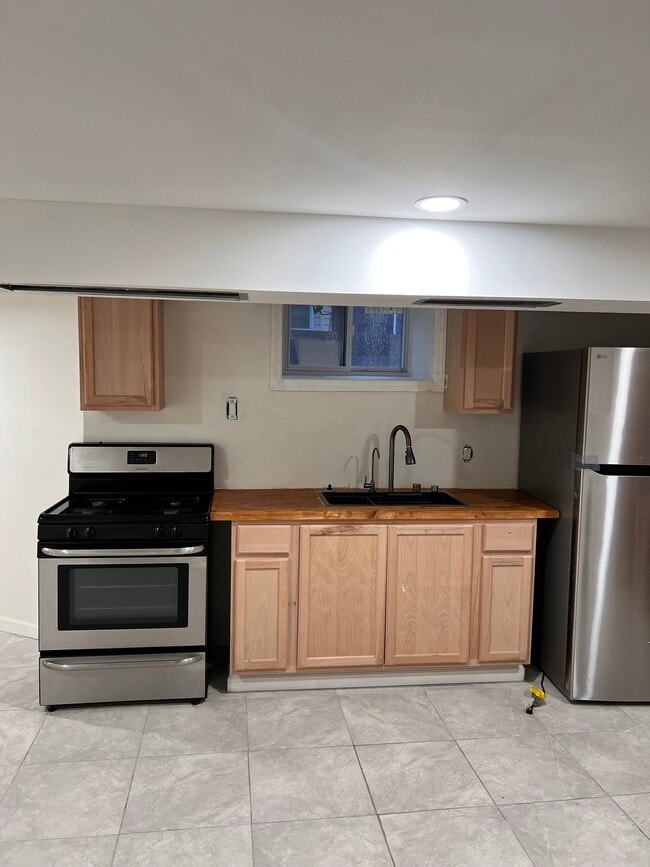 Photo - 219 Tecumseh Ave Unit 1A