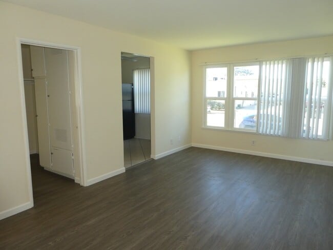 Photo - 6222 Hazeltine Ave