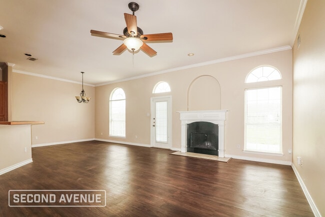 Photo - 2422 Luzius Dr