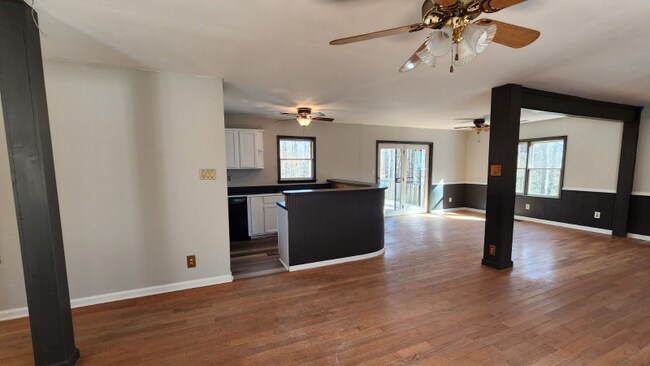 Photo - 3401 Oak Ridge Rd