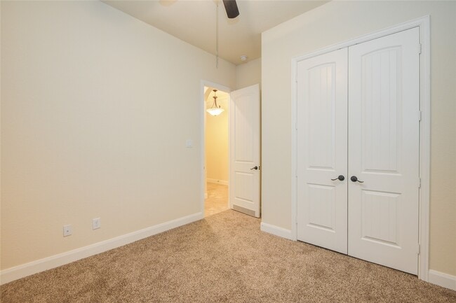 Building Photo - 27330 Aspen Falls Ln