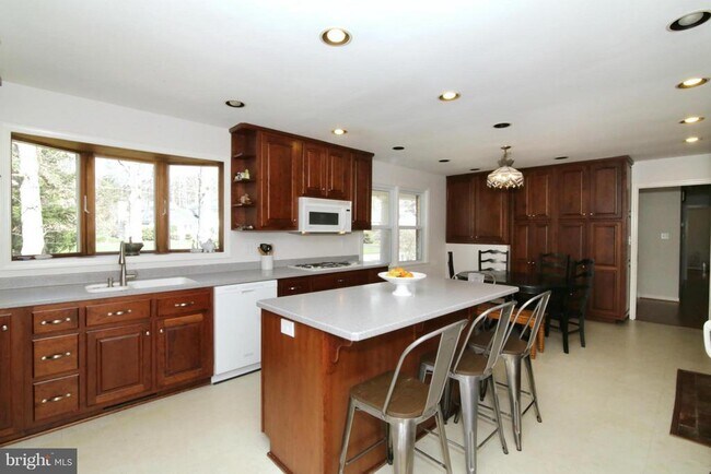 Photo - 8947 Colesbury Pl