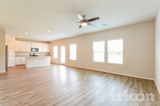 Photo - 13515 Emerson Wy