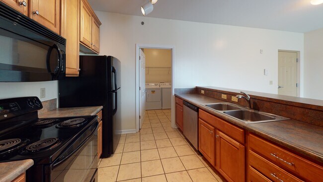 Photo - 18 S Poplar, Uptown Oxford