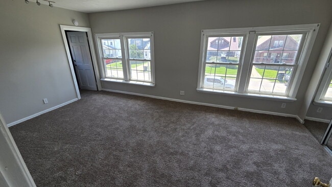 Photo - Flexible Layout - Upstairs Space Includes Air Conditioning!