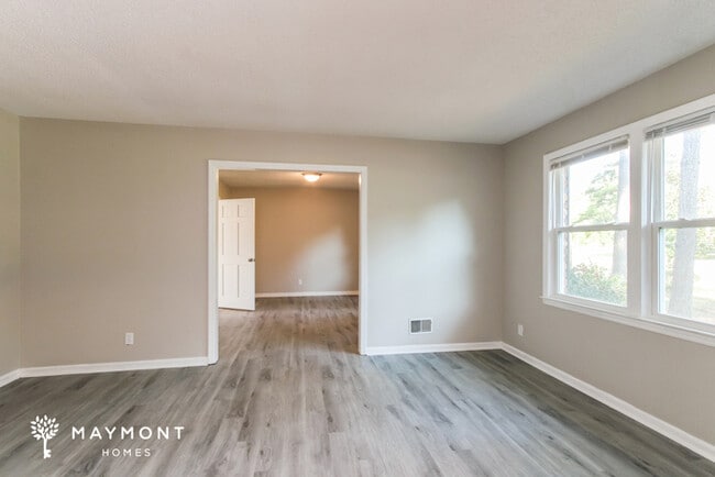 Photo - 213 Guild Hall Dr