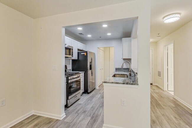 Photo - Beautiful - Ground Floor 3/2 condo in Rockville Unit 4