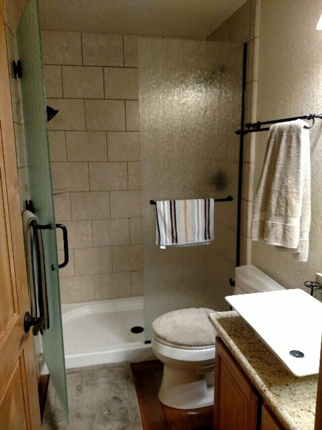 Photo - 1 Bedroom Centrally Located Summer Rental Unit 19