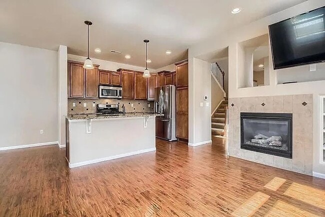 Photo - Beautiful 3 bedroom townhouse
