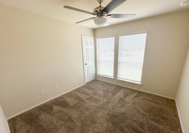 Photo - AVAILABLE NOW;APPLY ON OUR WEBSITE TODAY!!!