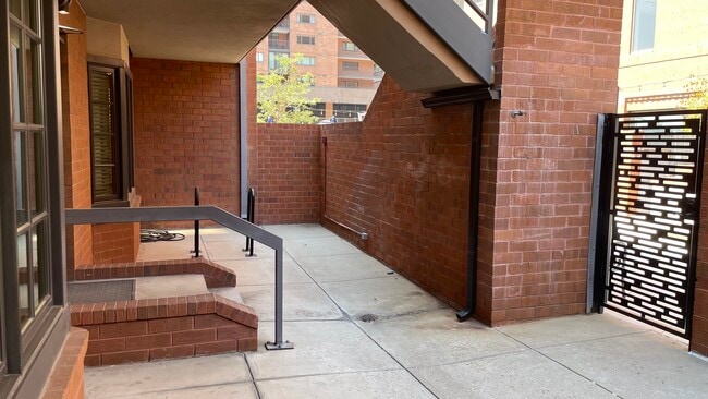 Building Photo - 1512 Larimer St Unit 1512 Larimer St #22