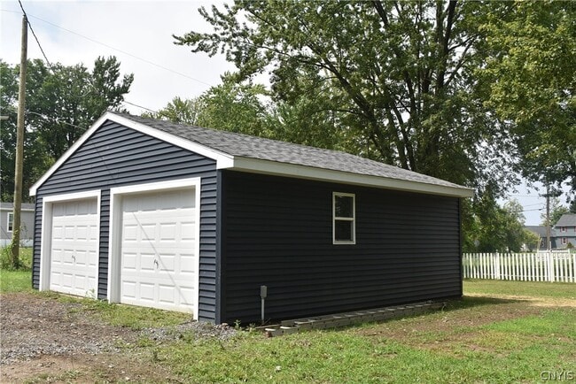 Photo - 9010 Kennedy Ln