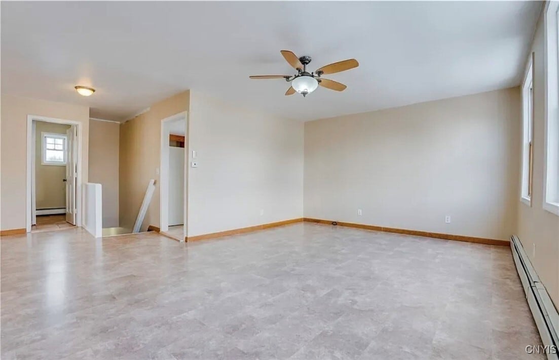 Photo - 103 W Embargo St