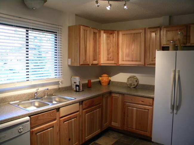 Photo - Chico Way Apartments