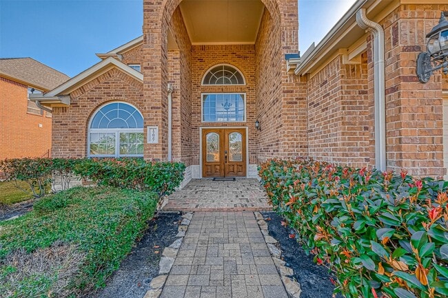 Photo - 17827 Circular Quay Ln