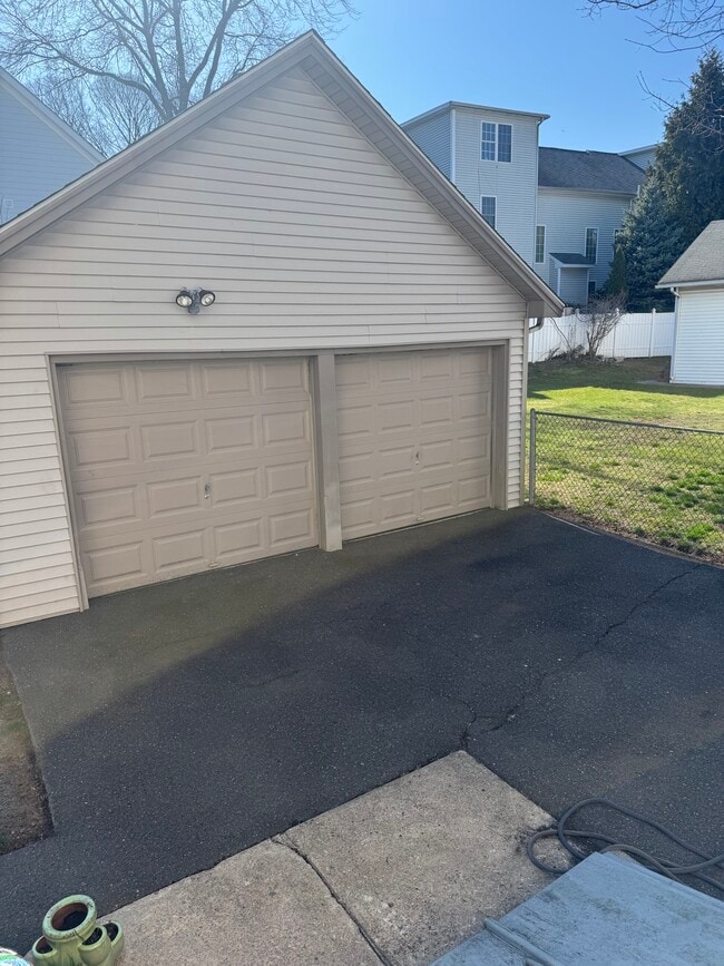 Photo - 289 Spruce St