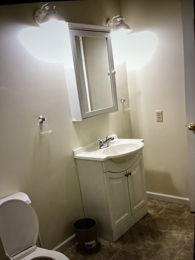 Photo - 842 Willard St Apartment Unit 1