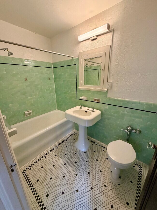 Photo - The Gardenia Unit 3