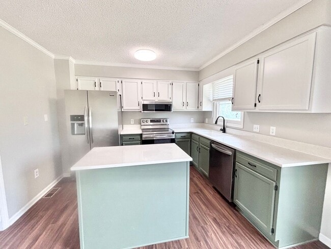 Photo - 8310 Prince Edward Rd