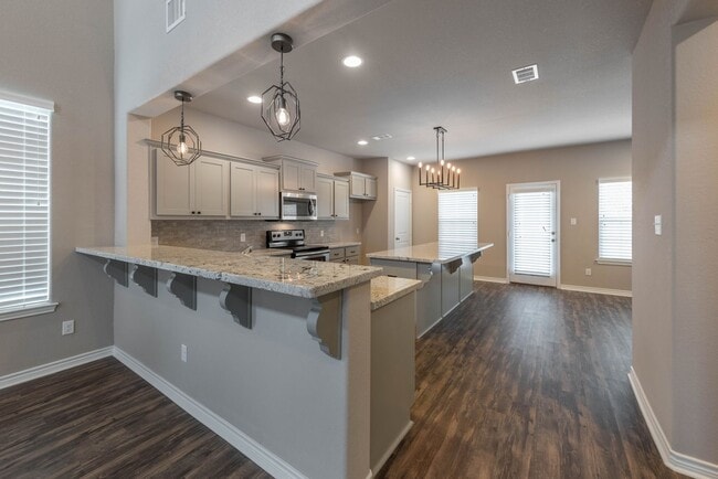 Photo - Available August 2026! GORGEOUS 5/5.5 HOUS...