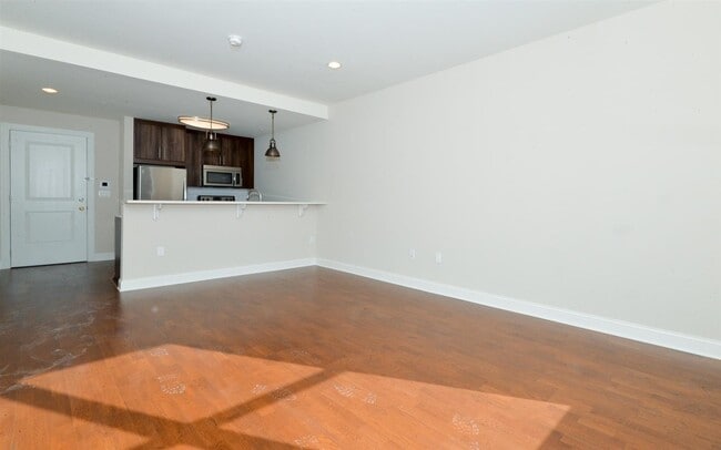 Building Photo - 100 Marshall St Unit 213 Rental