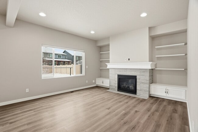 Photo - 2067 W Alsea Ave