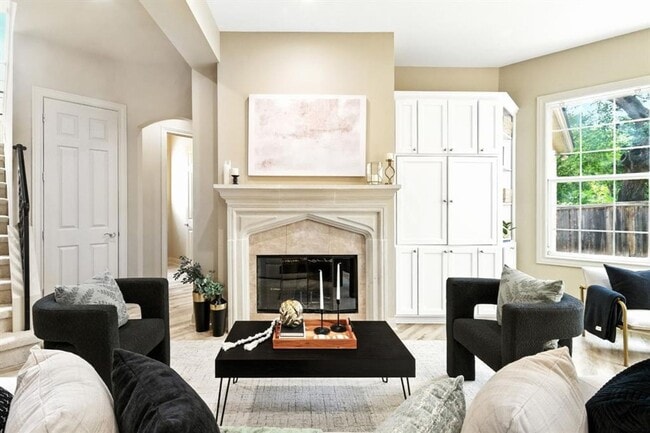 Photo - 3508 Red River St