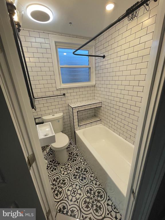 Photo - 1839 E Clementine St