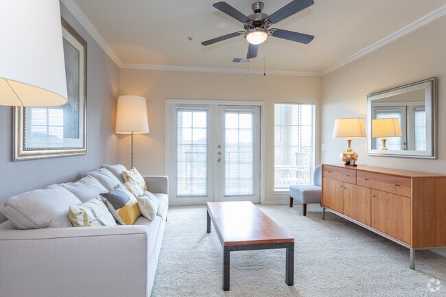 1BR, 1BA - 746 SF - Atwell 1